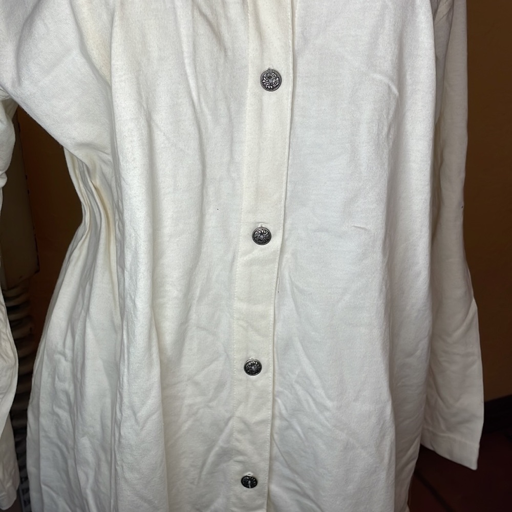 Shirts - Picture 3 of 16